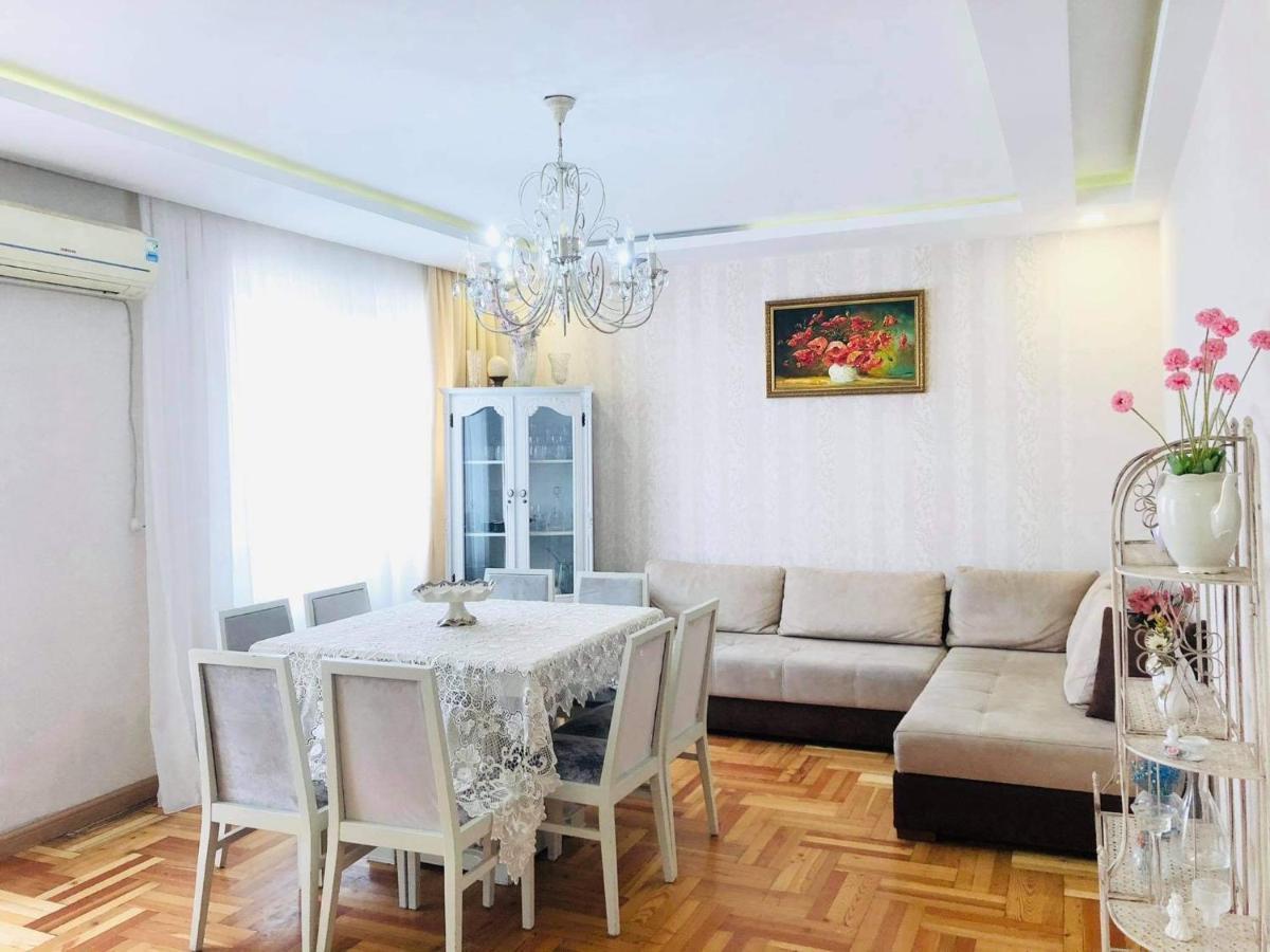 Apartment Near The Sea Μπατούμι Εξωτερικό φωτογραφία