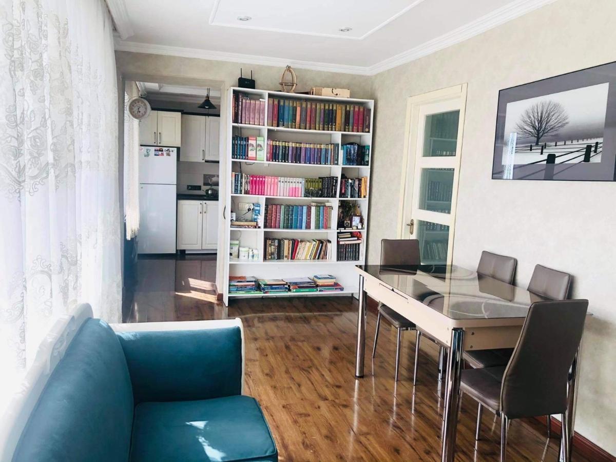 Apartment Near The Sea Μπατούμι Εξωτερικό φωτογραφία